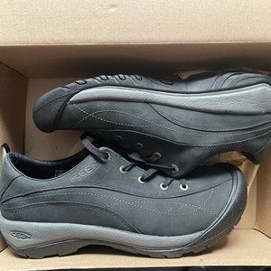 KEEN Black Toyah Shoes size 10 NEW